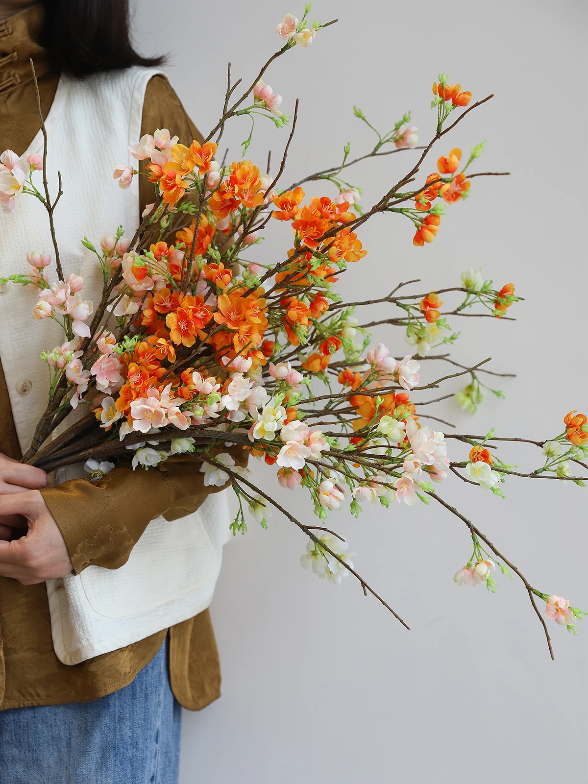 

Fuhua Hawthorn Artificial Flowers Decorative Ornaments Living Room Dining Table TV Cabinet High-end Bionic Flowers Silk Petal...