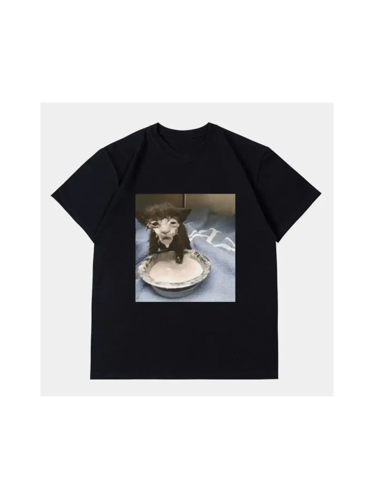 

Milk Face Cat Meme Print T Shirt Weird Humor Funny Cat Graphic T-Shirts Men's Women Fashion Oversized Streetwear