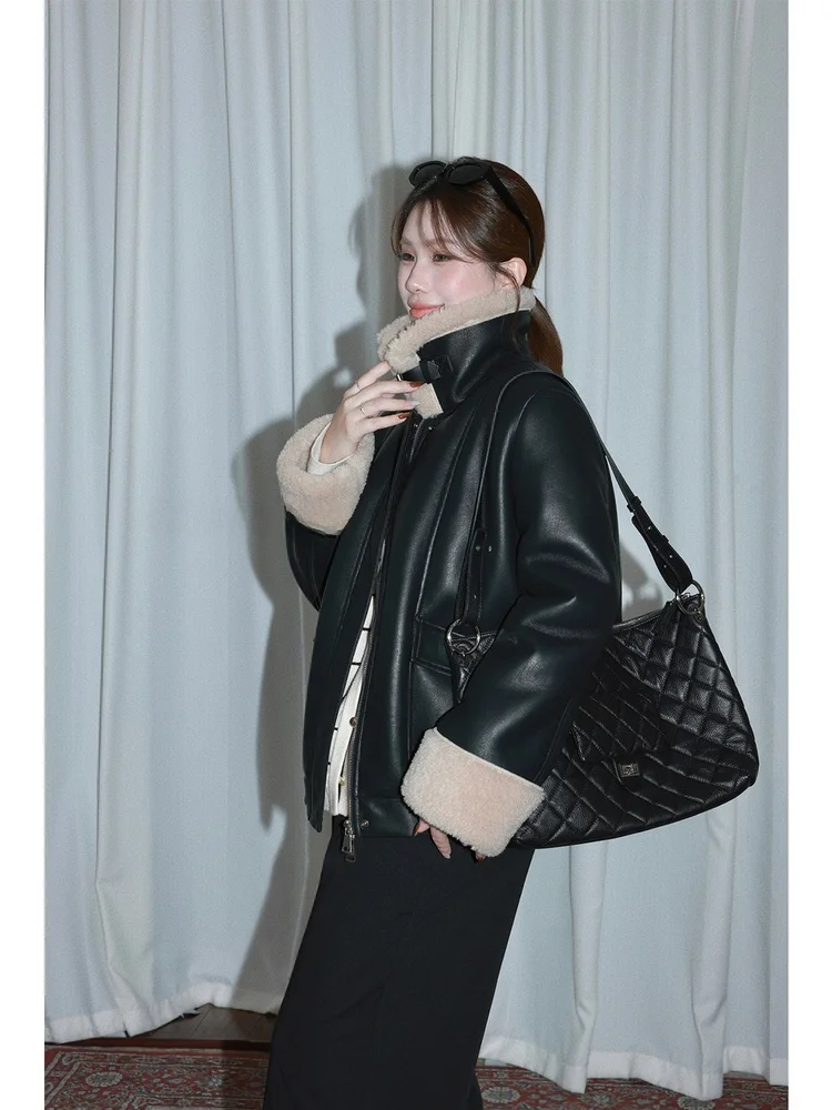 

plus Size Women's Faux Fur Jacket Warm Vintage Style Polyester Fiber Long Sleeve Zipper Closure Coat for Plump Sister