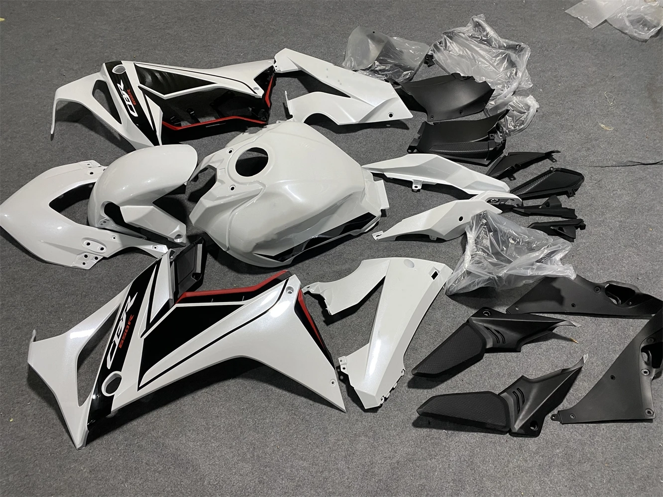 Motorcycle fairing fits CBR650R 19 2021 22 23 years CBR650 2019 2020 2021 2022 2023 Fairing Pearl white Black motorcycle housing