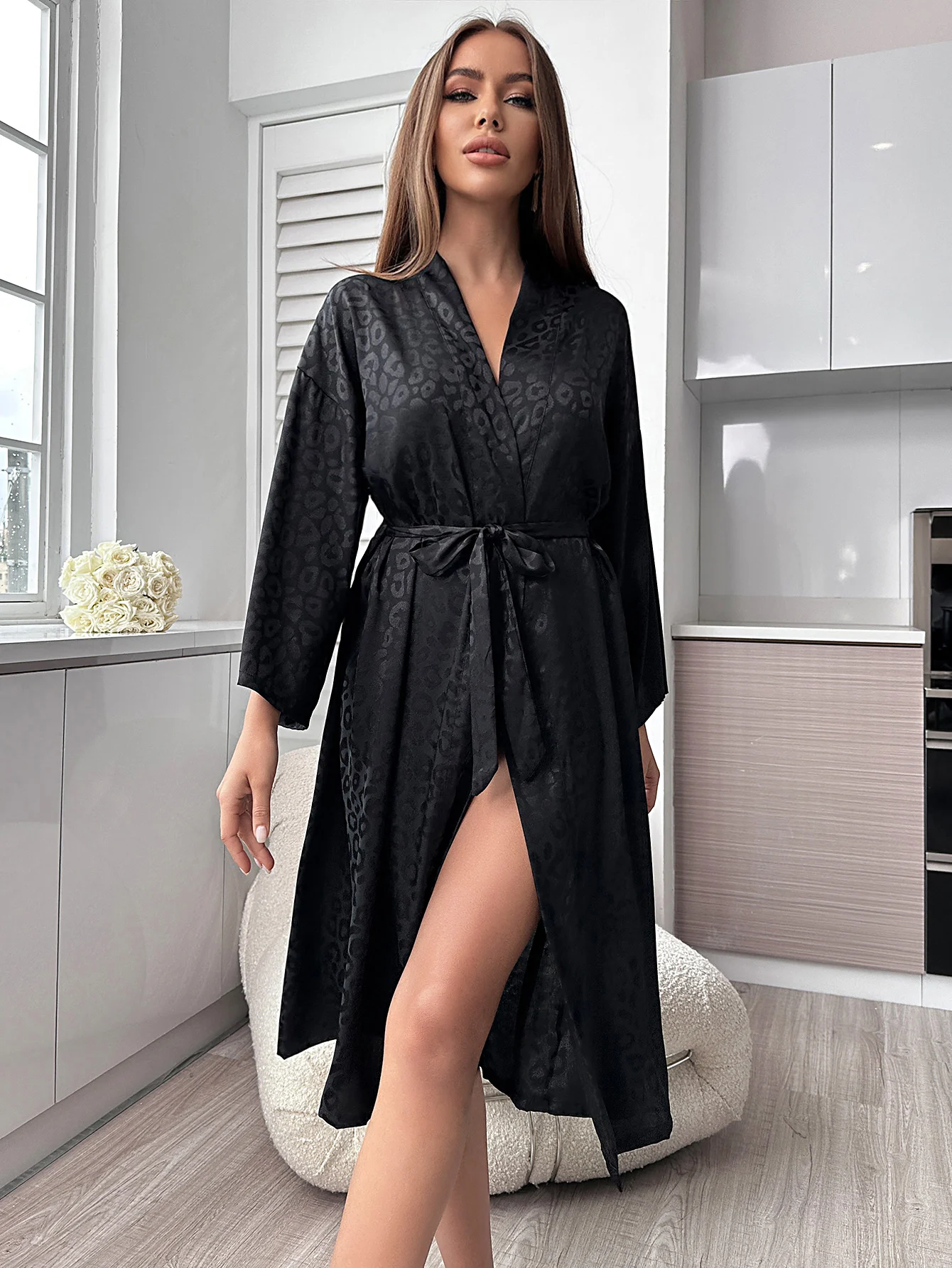 Leopard Print Night Robe Long Sleeve V Neck Robe With Belt  Women\'s Sleepwear