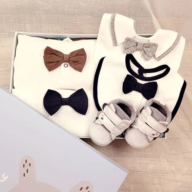 Newborn Boys\' Clothing Set The Boy\'s First Outfit Baby Jumpsuit Set Gentleman Style Boy Clothing Boy\'s Romper with Bow Tie