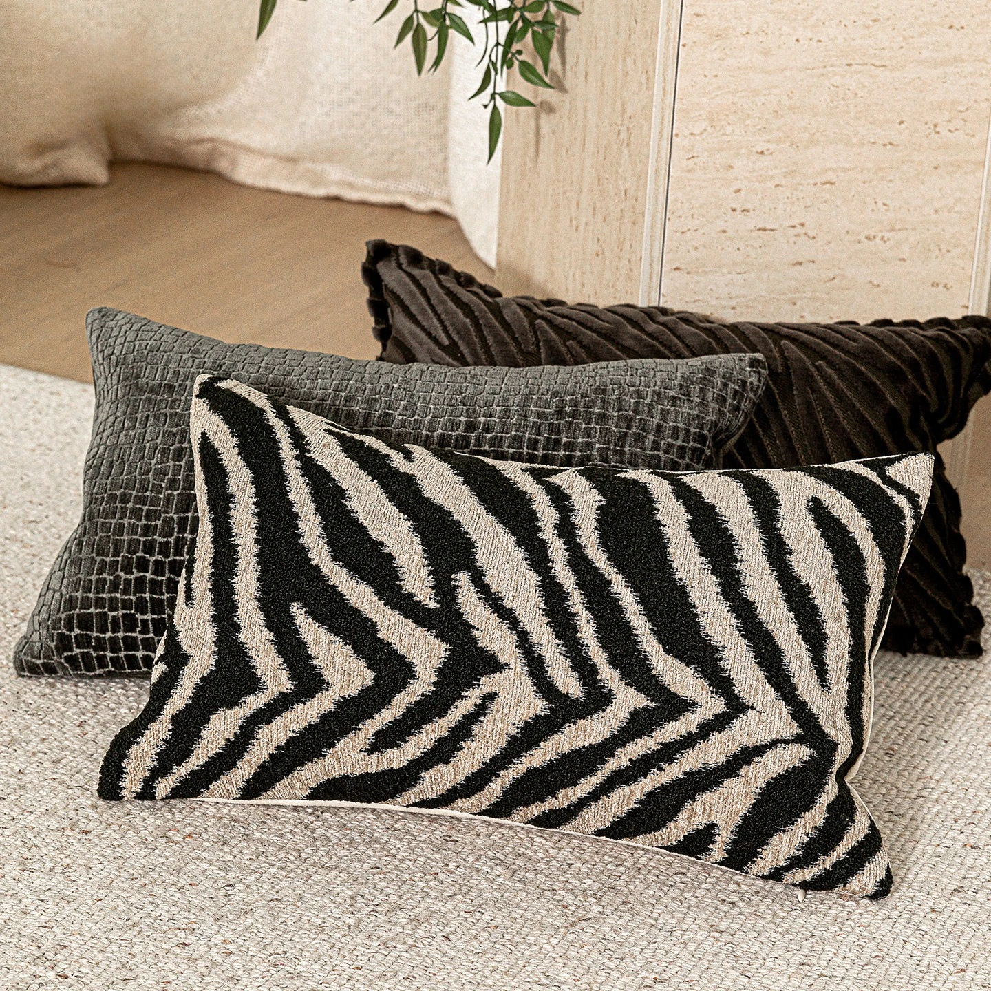 Luxury Premium Vintage Green Lumbar Cushion Case Modern Textured Jacquard Leather Patchwork Pillow Cover for Sofa Home Decor