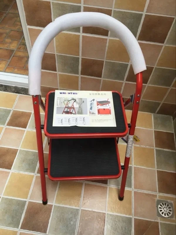 Рисунок 4 - Двуступенчатая лестница с ручк