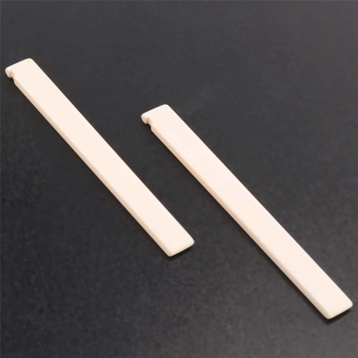 Ponte sela porca para guitarra clássica, peça sobressalente plástica bege, 2 pcs