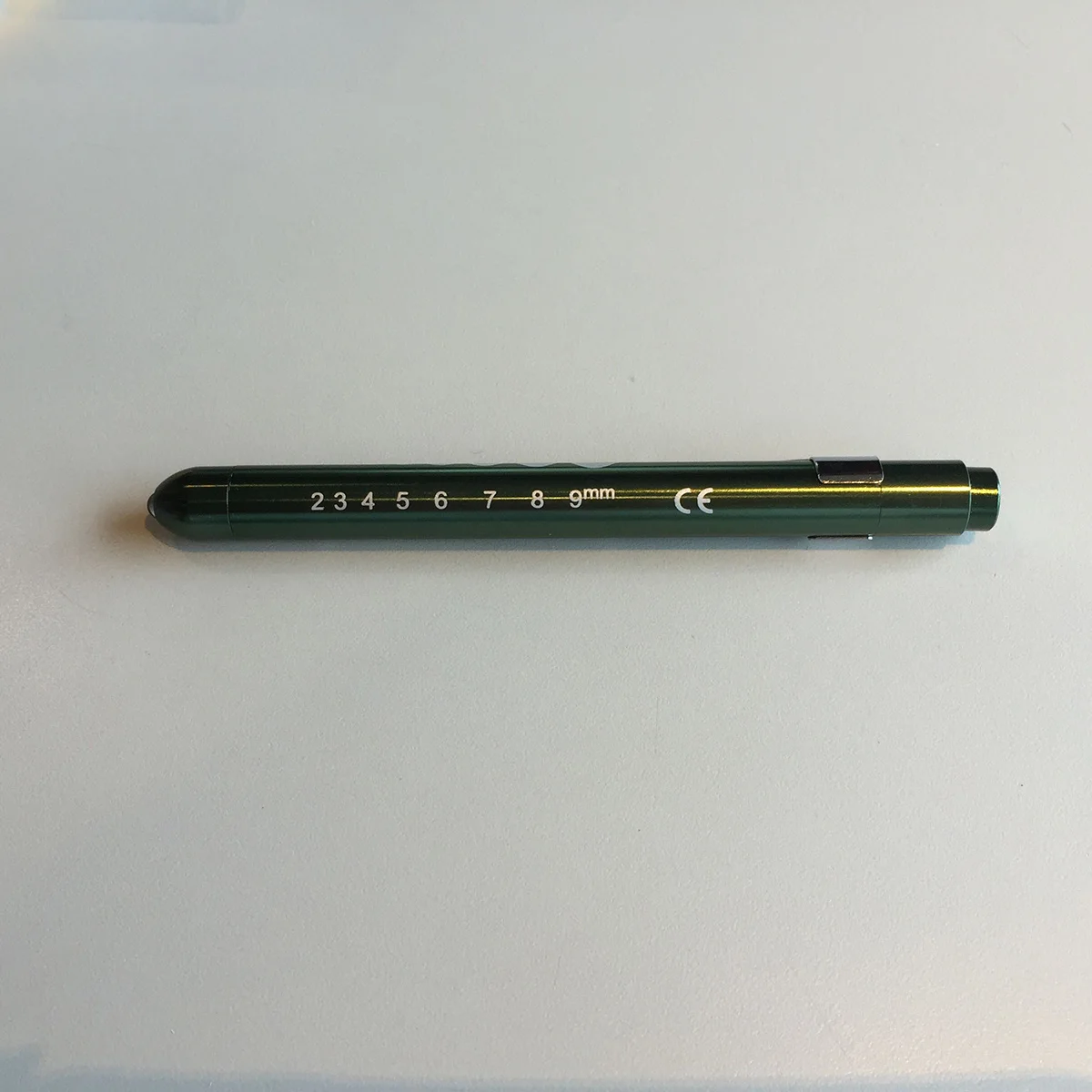 2 قطعة مقياس تلميذ الممرضة المحمولة الطبية LED ضوء لفحص فم الحلق أسود أبيض ممرضة #1