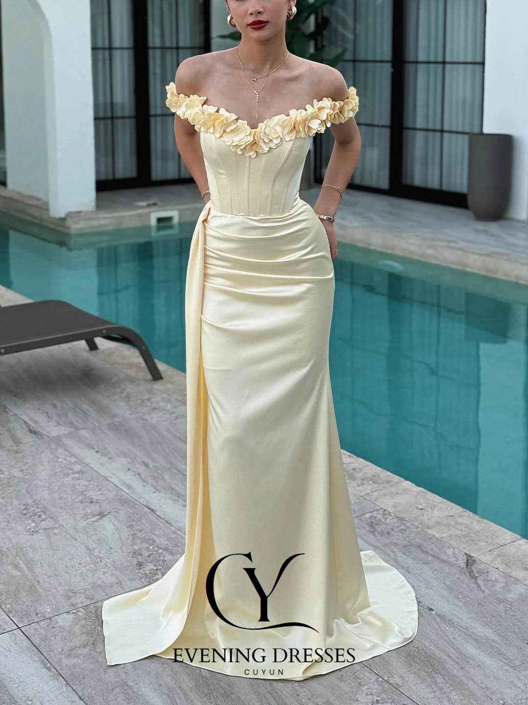 فساتين سهرة نسائية فاخرة من CUYUN بأشرطة على شكل زهور مصنوعة يدويًا فستان حفلات رائع مخصص بطول الأرض ثوب مسائي رسمي