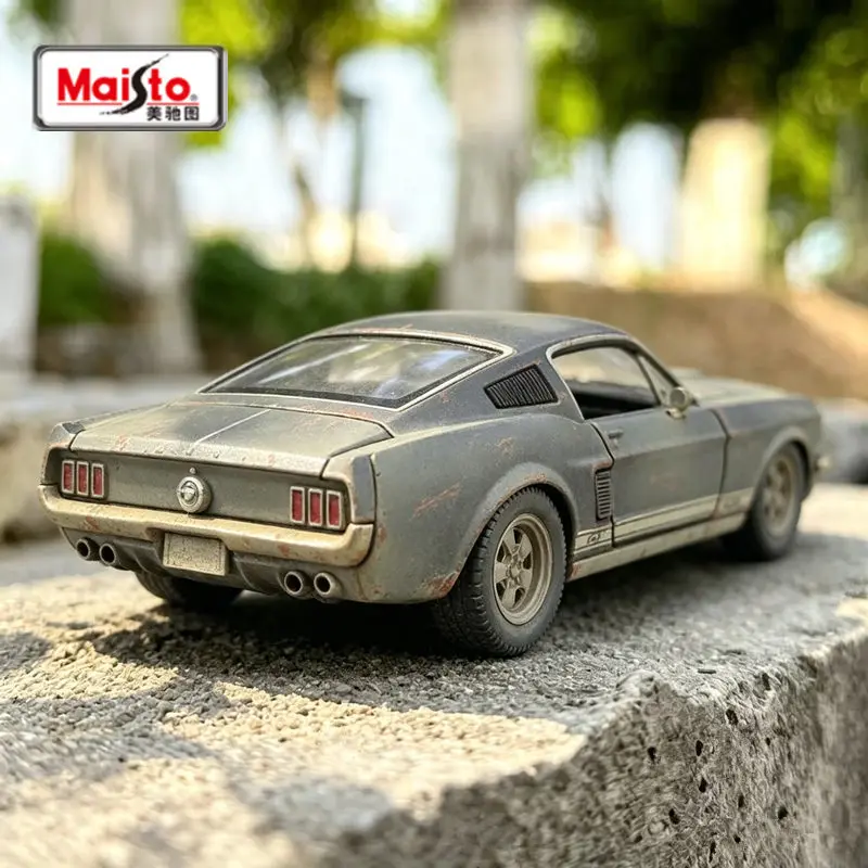 Maisto 1:24 Ford Mustang GT 1967 Alloy Make Old Rust Sports Car Model Diecasts Metal Classic Racing Car Vehicles Model Kids Gift