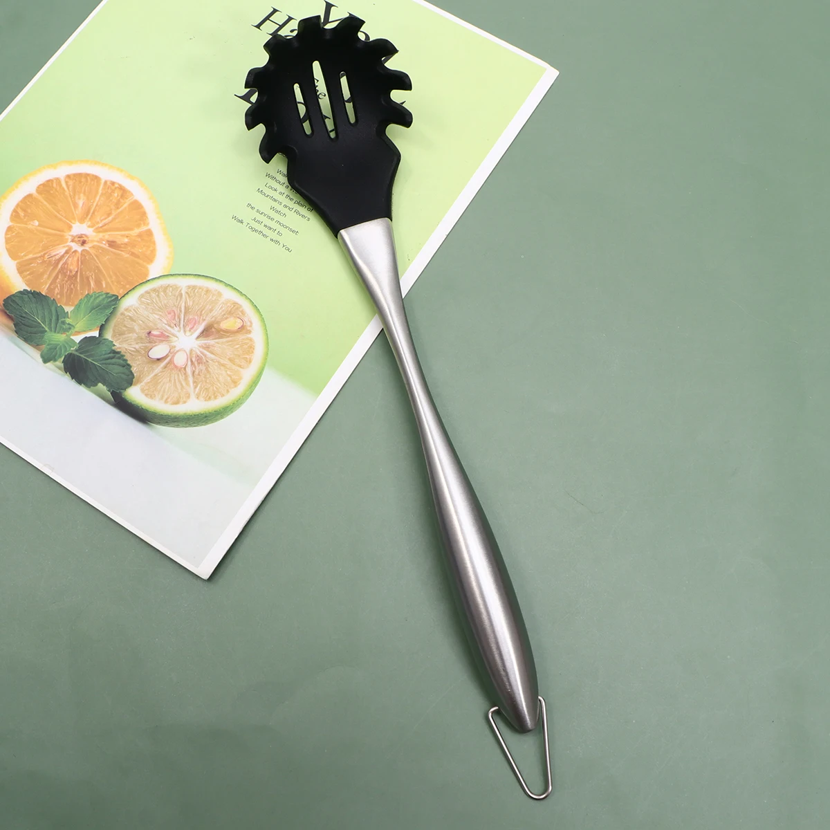 

1pcs Silicone Noodle Colander Slotted Spoon Kitchen Strainer Hot Pot Cooking Spoon Food Grade Hanging Hole Noodle Filter