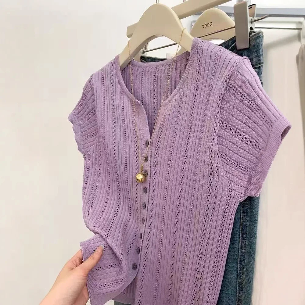 Spring and Summer 2026 New Solid Color V-neck Knitted Sweater Short-sleeved T-shirt Short Temperament Top Light Luxury High-end 4