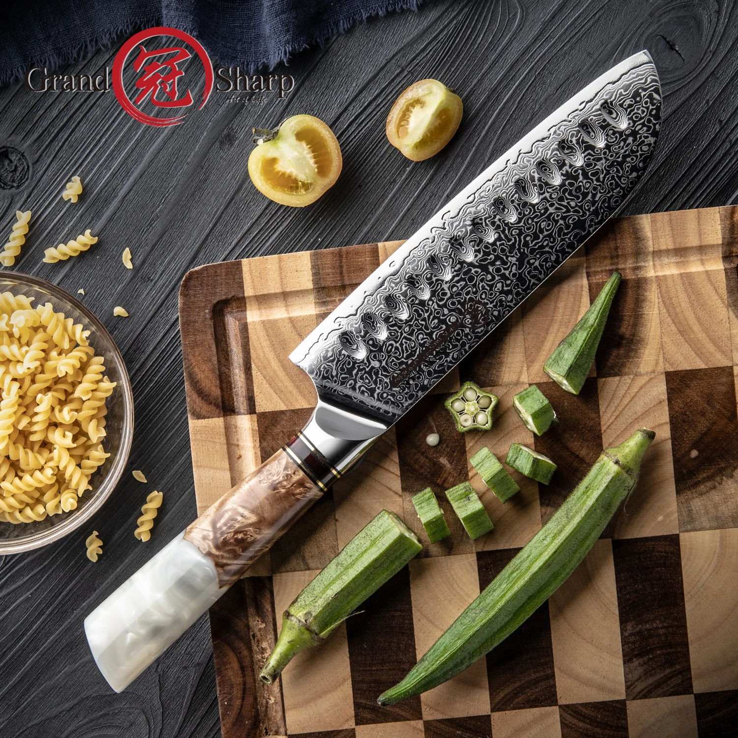 

Профессиональный 7-дюймовый нож Grandsharp Santoku из высокоуглеродистой стали, 67 слоев дамасской стали, ручка из оливкового дерева с подарочной коробкой