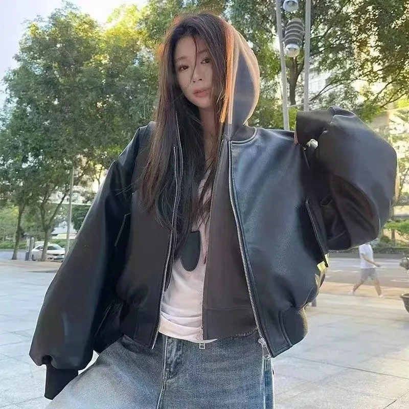 블랙 숏 야구 점퍼 가죽 재킷 여성 2025 봄 신상 PU 가죽 쿨하고 스타일리쉬한 레트로 루즈핏 오토바이 슈트