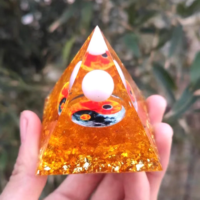 Pyramid Crystal Gravel Epoxy Resin Home Desktop Handmade Ornaments Gift Auspicious Feng Shui