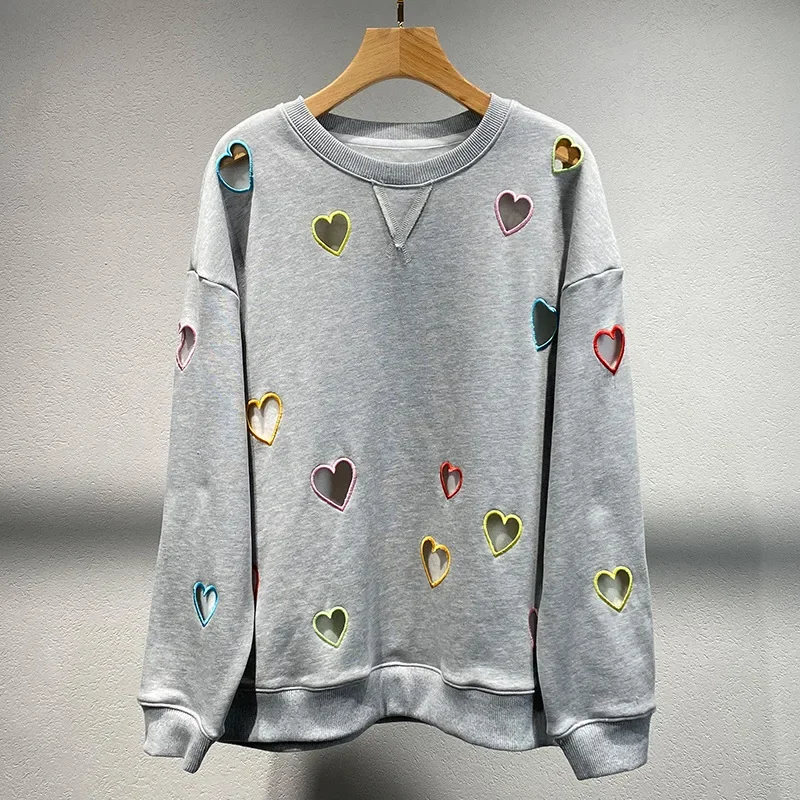 

Women 2024 Autumn and Winter New Gray Round Neck Hollow Love Embroidered Long-sleeved Sweatshirt