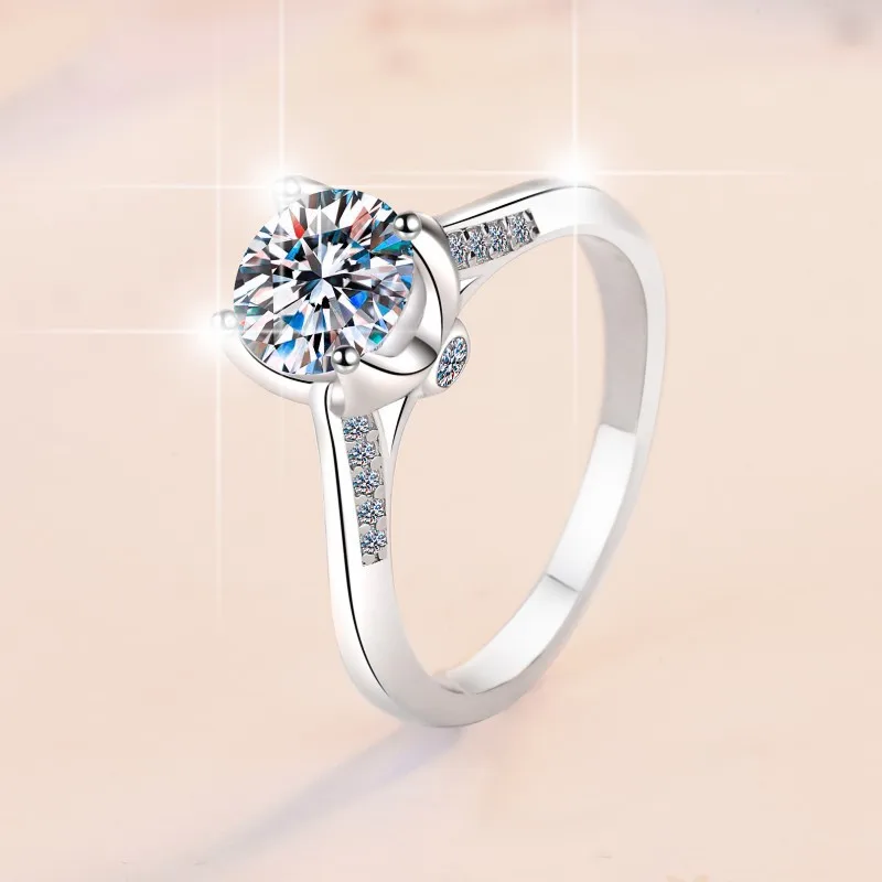 

4-Prong Wedding Ring Style PT950 Platinum 1CT Moissanite Ring Women's Minimalist Sparkling Engagement Band