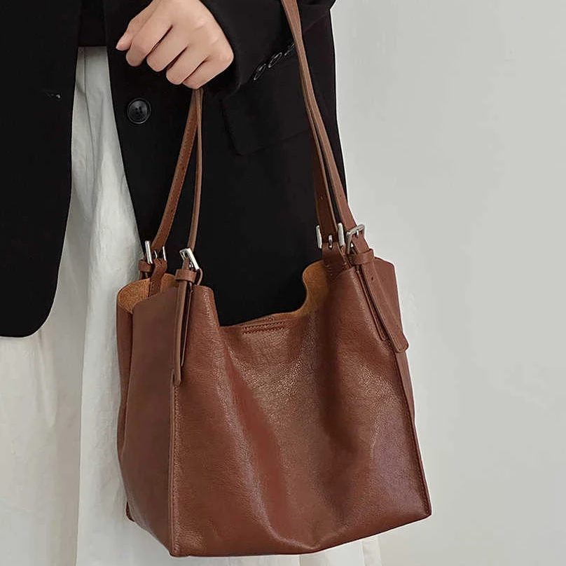 

First layer cow leather vegetable basket tote bag new niche design women's bag vintage relaxed feeling portable shoulder bag