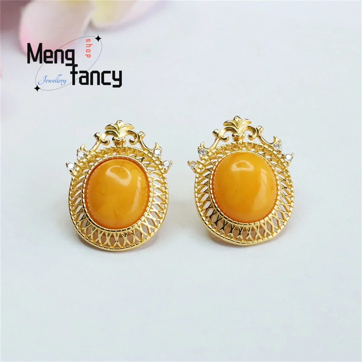 

Natural S925 Silver Amber Honey Wax Full Earring Simple Elegant Personalized Fashion Versatile Exquisite Luxury Jewelry Souvenir