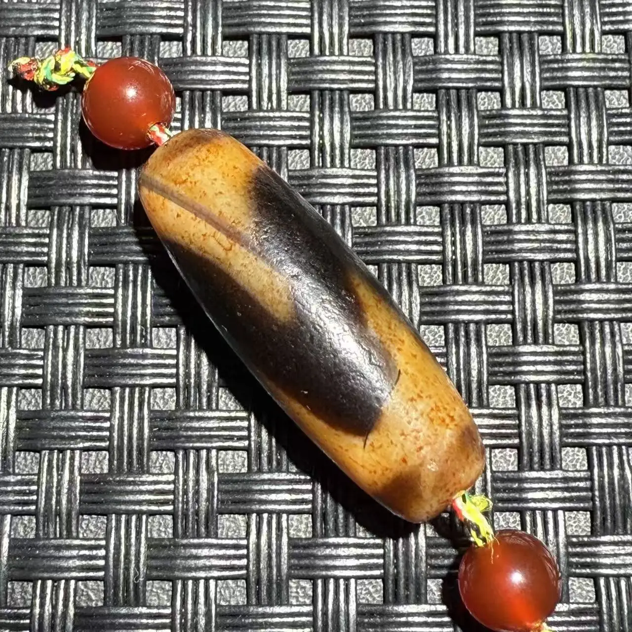Energy Tibetan Old Agate Ivory Color Double Tiger Tooth dZi Bead Totem Amulet 28.5x10mm