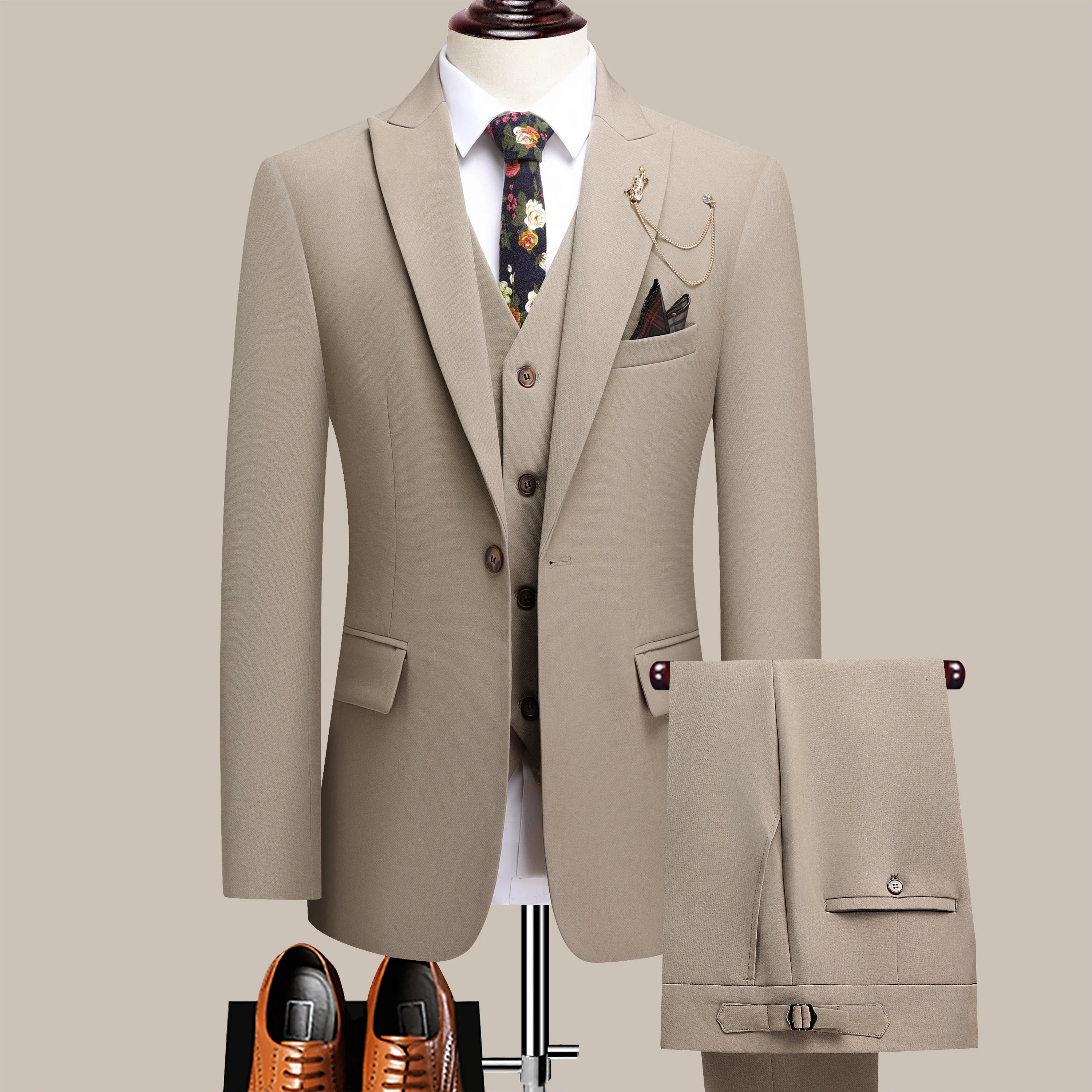 

Новейший мужской костюм-тройка с заостренными лацканами и регулируемым поясом, высококачественный мужской костюм для свадеб, ужинов, работы, деловых встреч и повседневных мероприятий, подарок для папы или мужа, свадебный наряд.