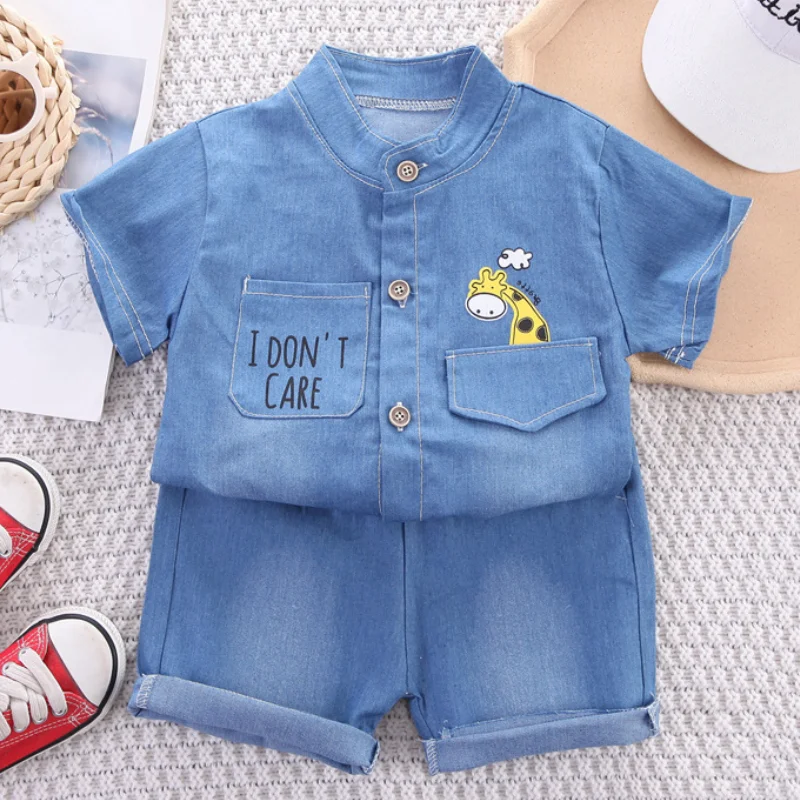 

Boys Summer New Giraffe Cartoon Print Cute Short Sleeved Shorts Denim Sports Fashion Handsome Two Piece Set for 1-4 Years