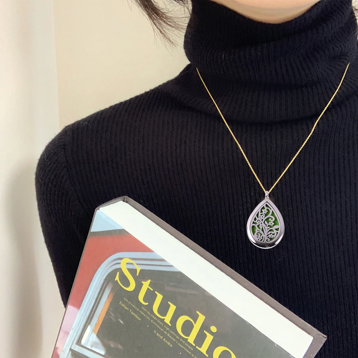 

Essential Oil Bottle Pendant Stainless Steel Hollow-Out Water Drop Shape Aromatherapy Necklace For Women Oil