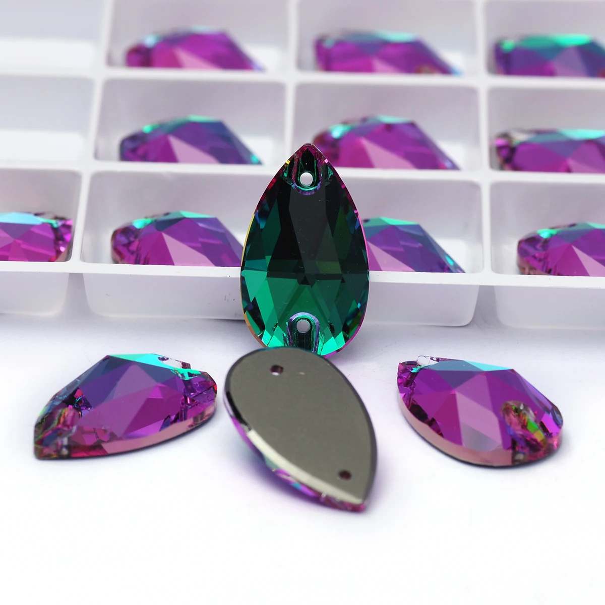 Pubrilex Neue abgeschrägte aufnähbare Strasssteine in verschiedenen Farben, glitzernde Nähsteine für Kleidung, Schmuck, Handarbeiten und Dekoration. – Detail 16