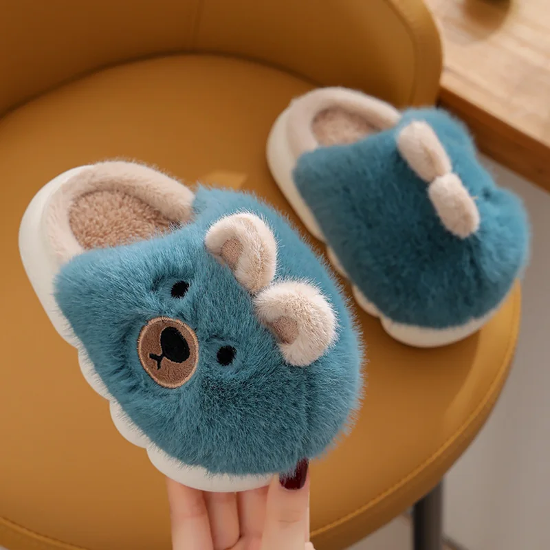 Pantofole da casa per bambini inverno nuovo cartone animato scarpe di cotone per bambini calde pantofole di peluche scarpe di pelliccia di animali