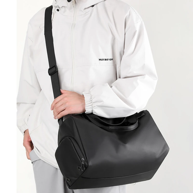 حقائب سفر عصرية للنساء سعة كبيرة حقيبة رياضية للرجال مقاوم للماء عطلة نهاية الأسبوع كيس رحلة أنثى حقيبة ساعي جافة ورطبة