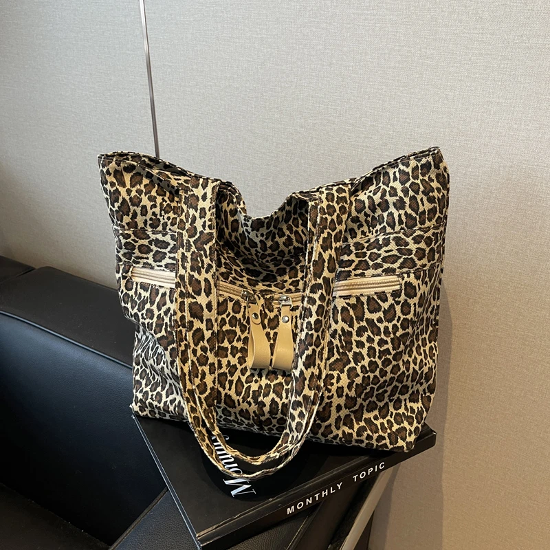 

Casual Sewing Thread Shoulder Bags Large Capacity 2024fashion Bags for Women Interior Zipper Pocket Nylon Women's Handbags