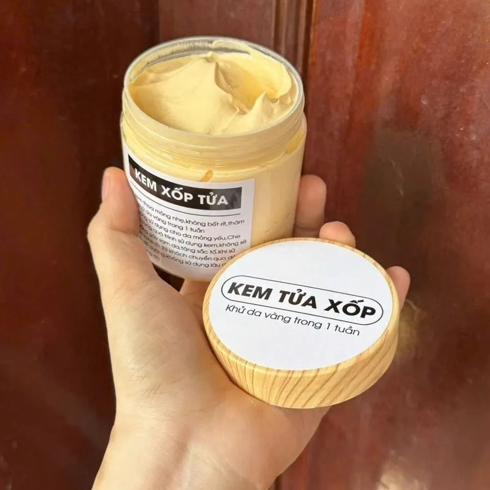 KEM Kem TUA XoP gets golden skin U trang, bat tone nhanh Danh cho da ngam den, chai li