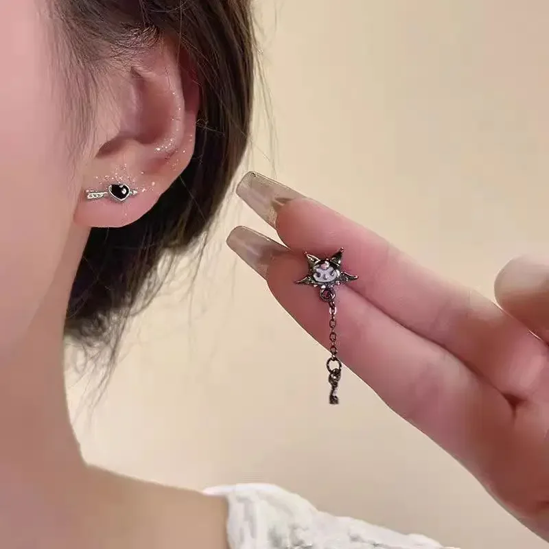 Sanrio Cartoon Kuromi Love devil\'s Arrow Ear Stud Sweet Cool Spicy Girl orecchini asimmetrici accessori moda Sexy per le donne