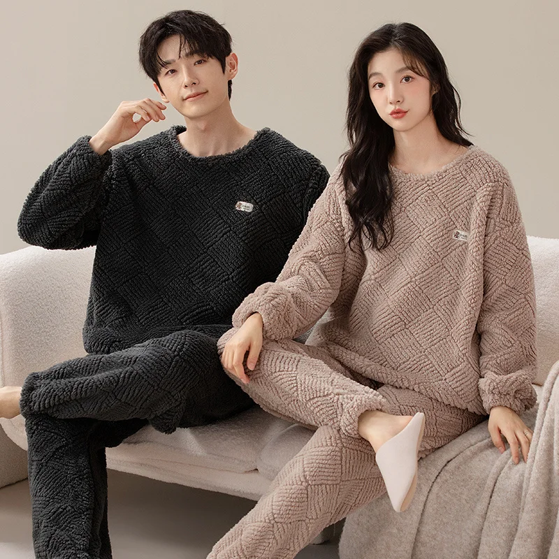 

Комплект пижамный женский на Пасху из вискозы, облегающий, однотонный, дышащий, с открытыми плечами, рукавами-крылышками и шортами, весенний, шикарный, унисекс