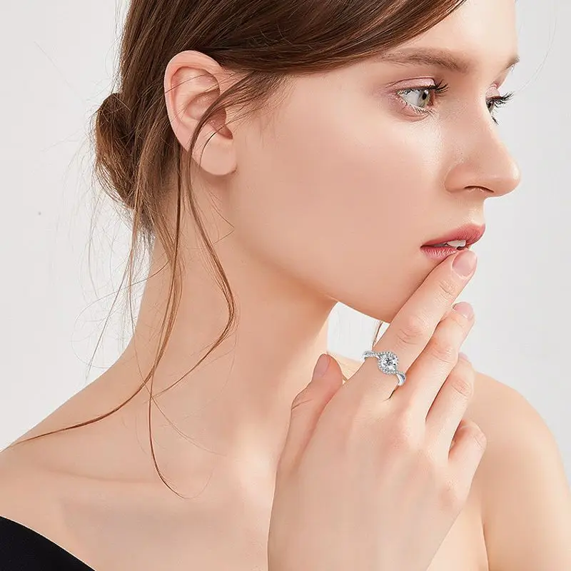 European and American light luxury high-end 1-carat Moissanite ring for women, full star design with twisted band, S925 sterling