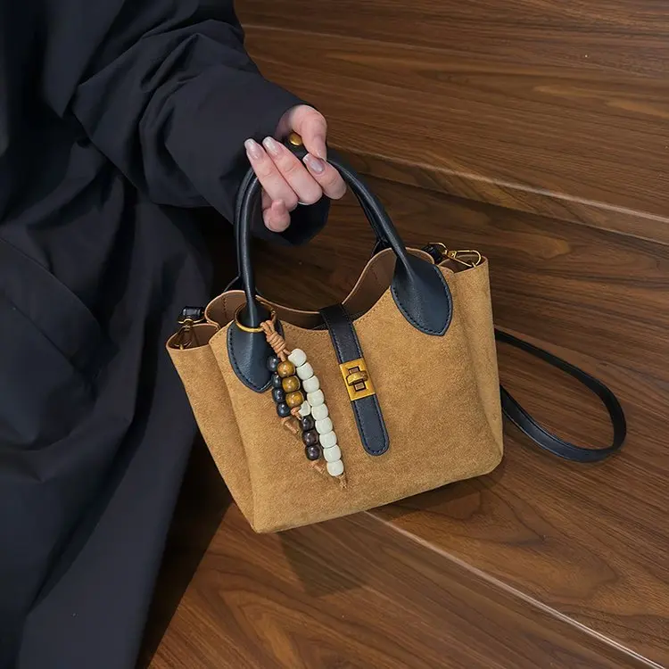 

2025 Autumn 631 New Shoulder Messenger Handbag Underarm Bag Commuter Simple Tote Bag Handbag Bag