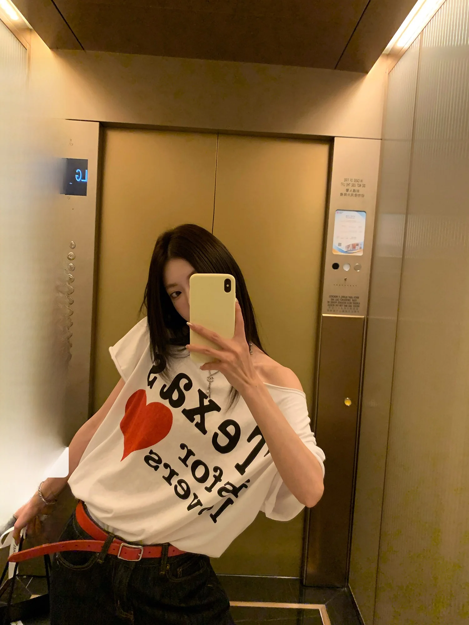 

ort Sve T-irt Dental Bracelets Large Pupper Texas Heart Print Micro Transparency Curved Loose Fit Ladies Tee