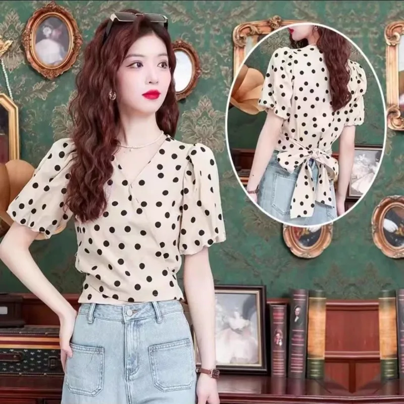 Summer New French Elegant Women's Top High End Slim Waist Bow Strap Polka Dot Bubble Short Sleeved V-neck Short Shirt OfficeLady