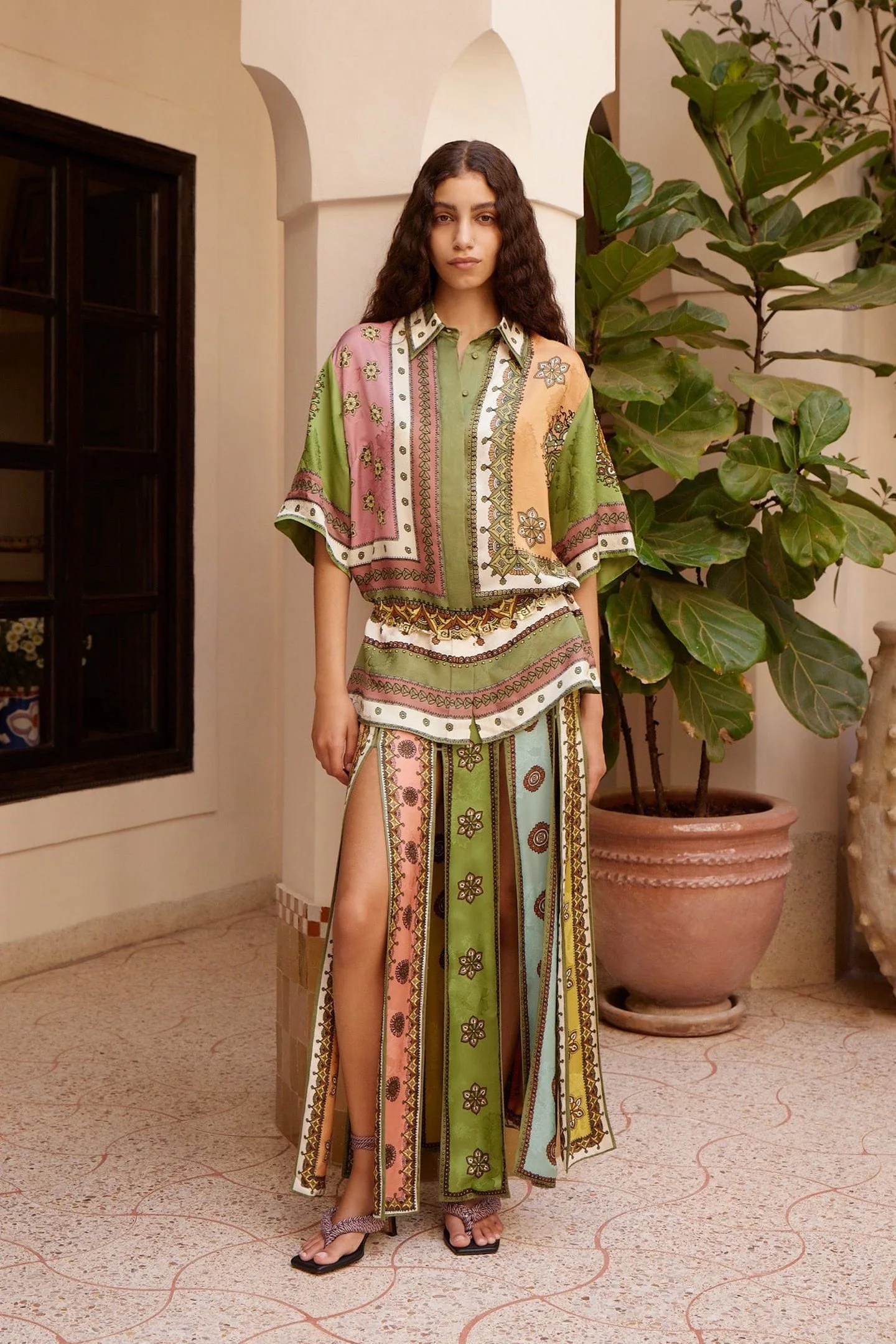 

Casual Floral Print Shirt And Half Skirt Set Summer 2026 New Style Holiday Versatile Two-Piece Women's Fashion Ensemble