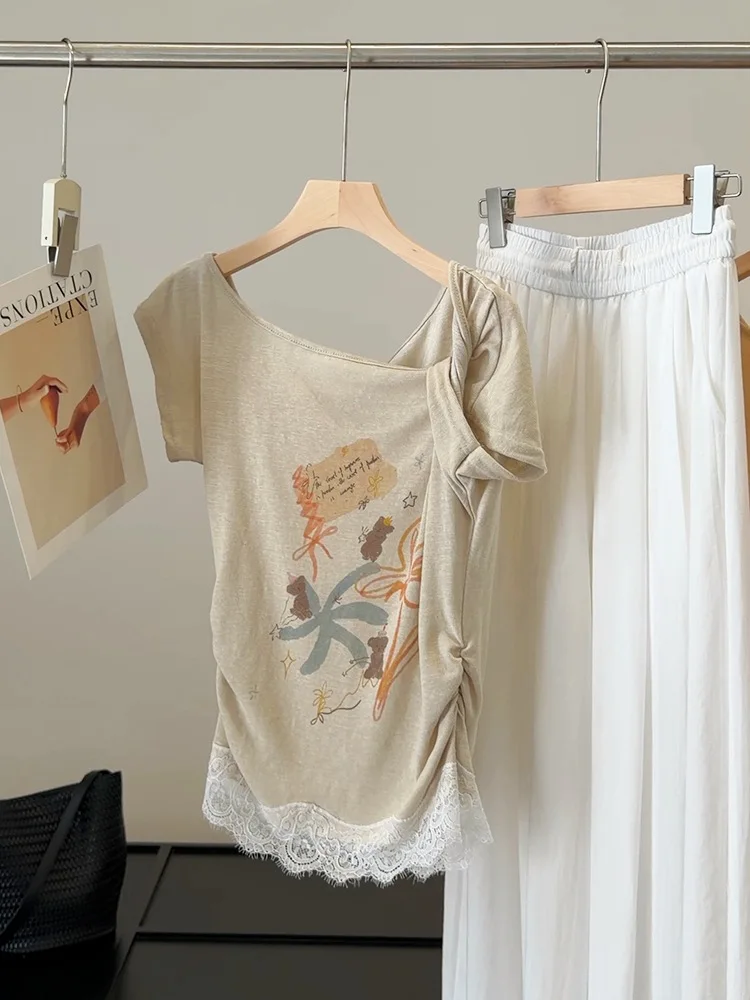 Niche Orange Lace Trim Graphic Tee Asymmetrical Neckline Short Sleeve T-shirt With Ruched Side Detail Women Casual Summer Tops