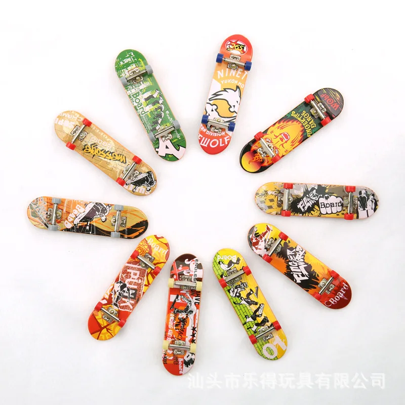 3 pezzi di plastica dito scooter due ruote tastiera set mini parti di pattini mini skateboard ponte punta delle dita scrivania giocattoli divertenti per bambini