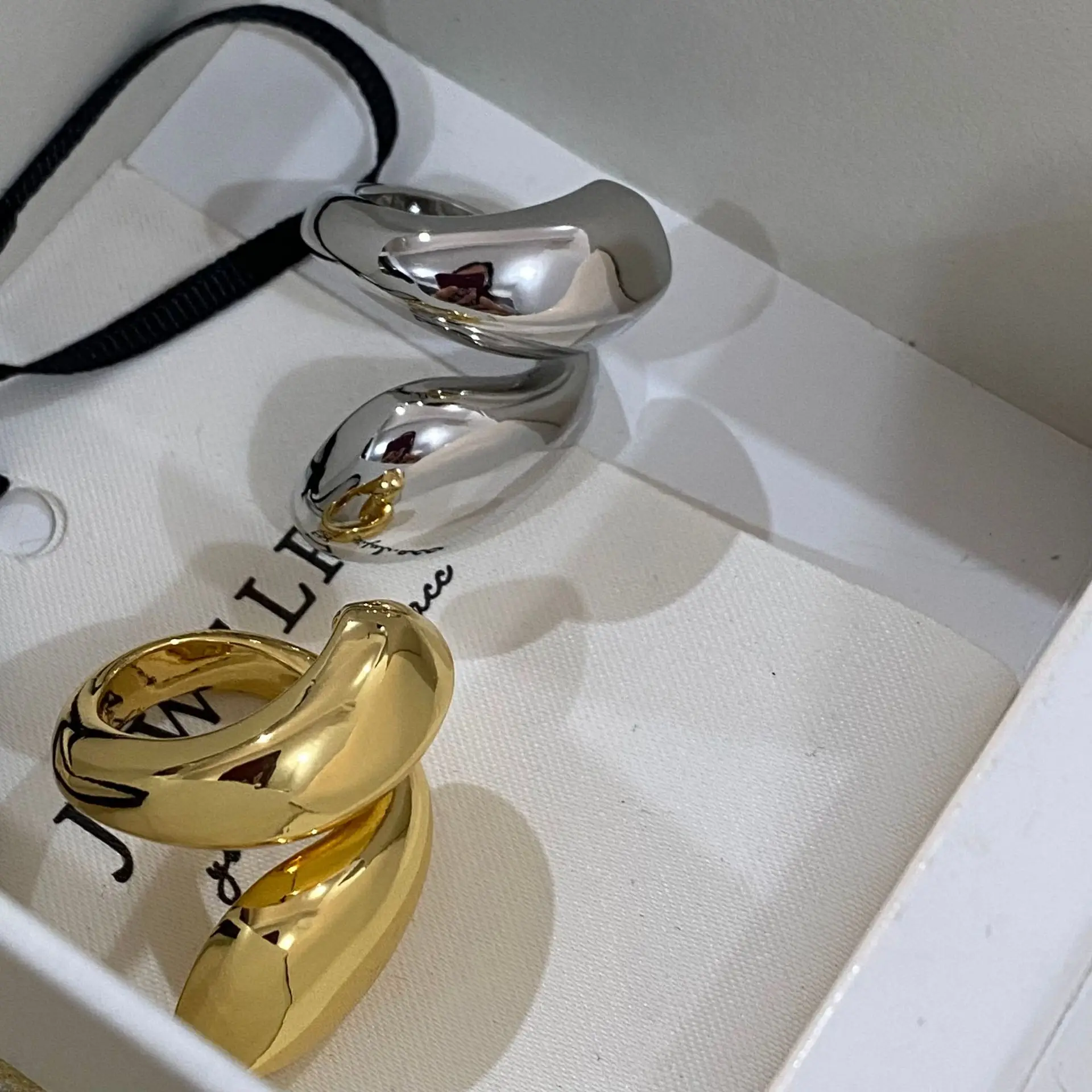 Simple Glossy Crossed Metal Thick Opening Rings For Women European And American Personality Exaggerated Vintage Jewelry Gift