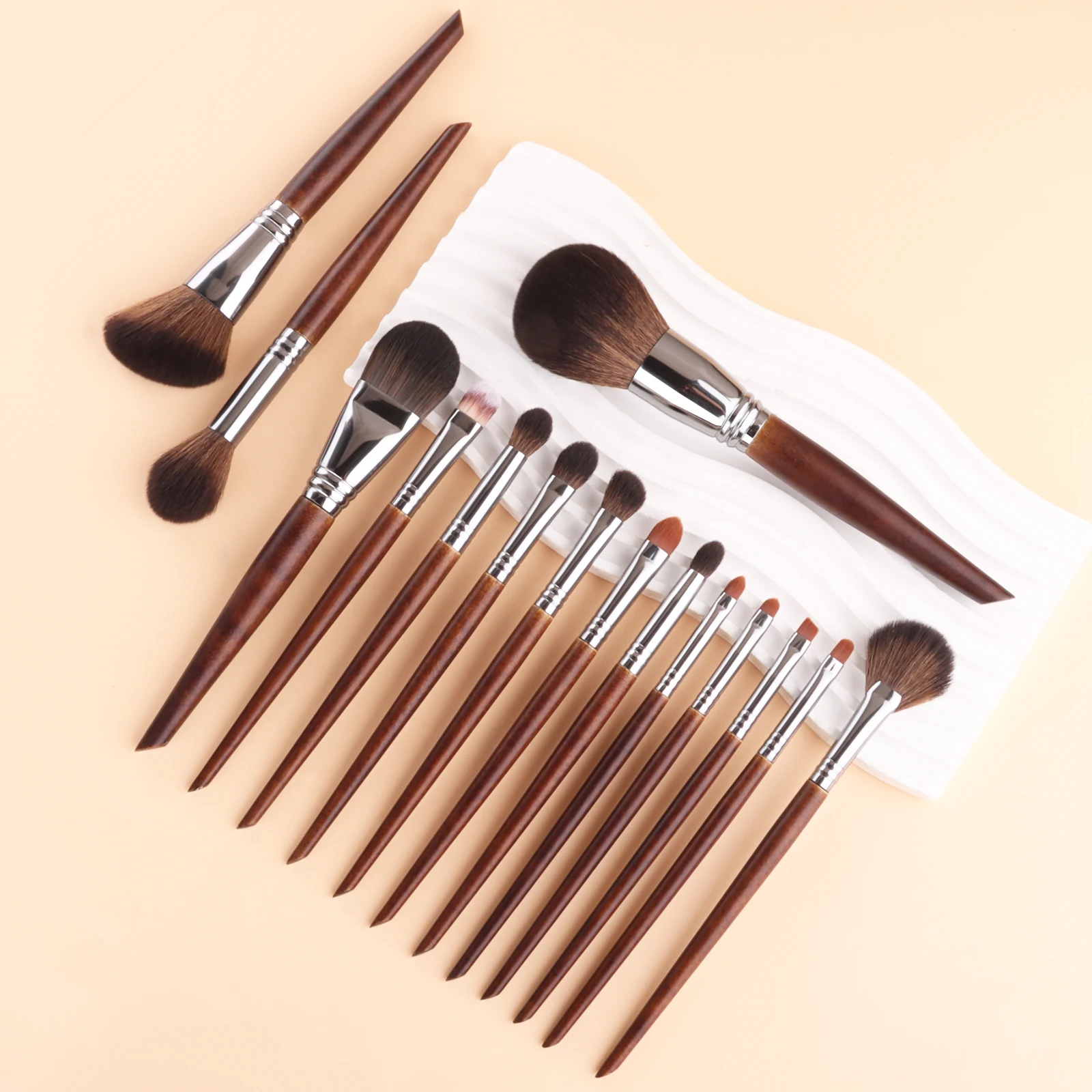 15PCS Makeup Brushes Set Premium Synthetic Kabuki Foundation Concealers Powder Blush Blending Face Eye Shadows Brush Set