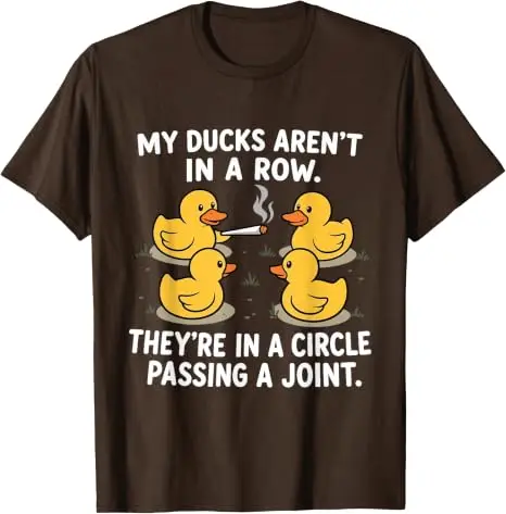 Meine Enten stehen nicht in einer Reihe, sie sind im Kreis und machen eine Pause. T-Shirt Y2k Cartoon Enten machen eine entspannte Pause. Grafisches Kleidungsstück Geschenk. – Detail 8