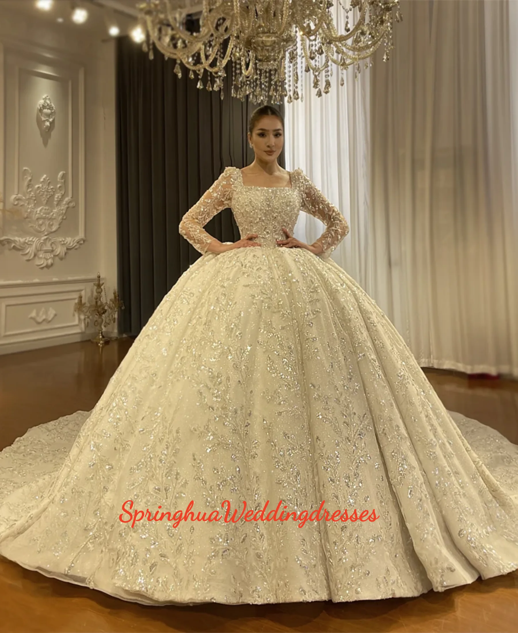 Customized Royal Lace Decorated Wedding Dress Exquisite and Luxurious Necked Formal Dress Elegant Long-sleeved Vestido De Novia