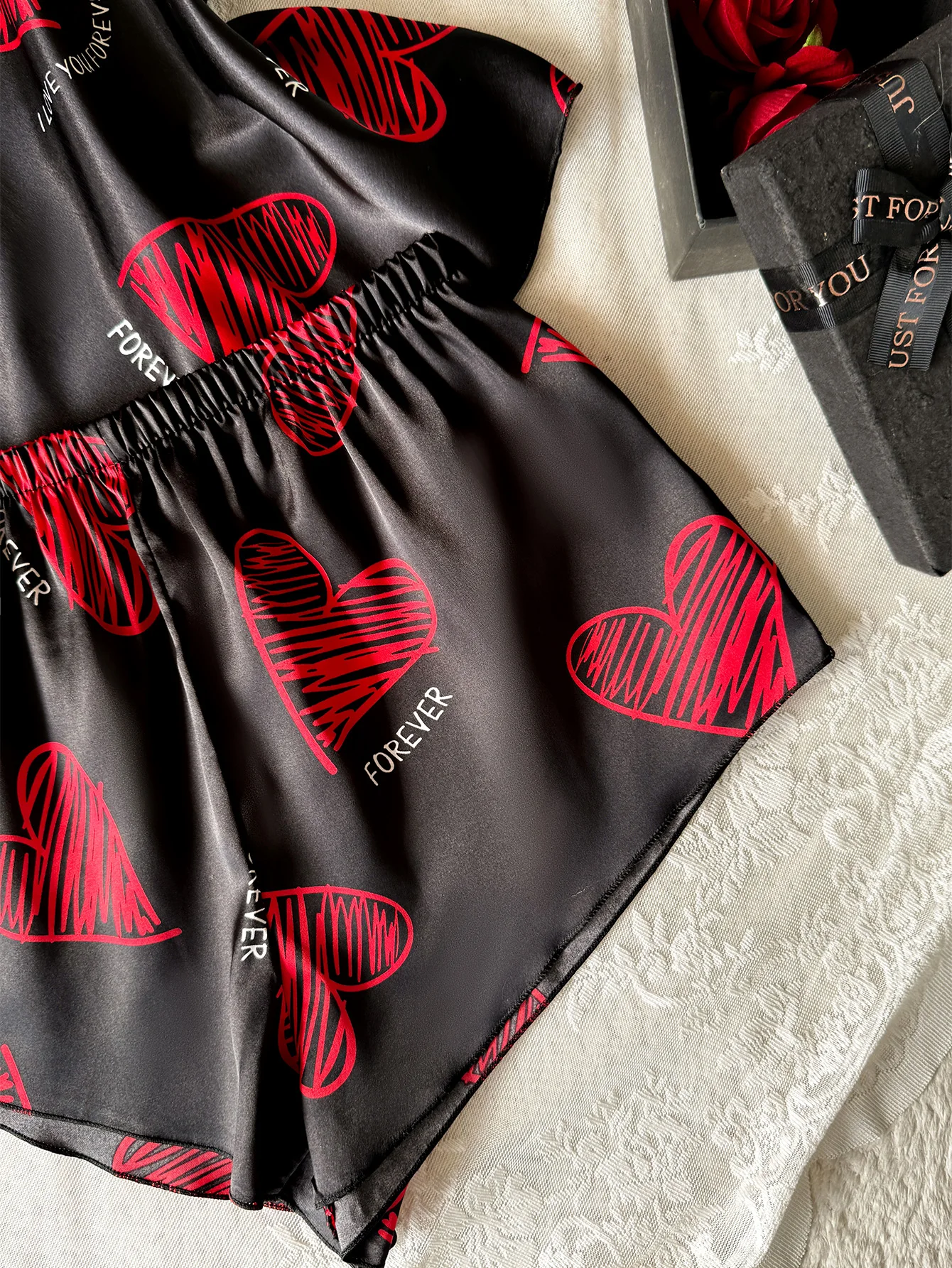 Women Heart Letter Print 2 Piece Pajama Set V Neck Spaghetti Strap Cami Top Elastic Waist Shorts Sweet Fashion Ladies Sleepwear view 4
