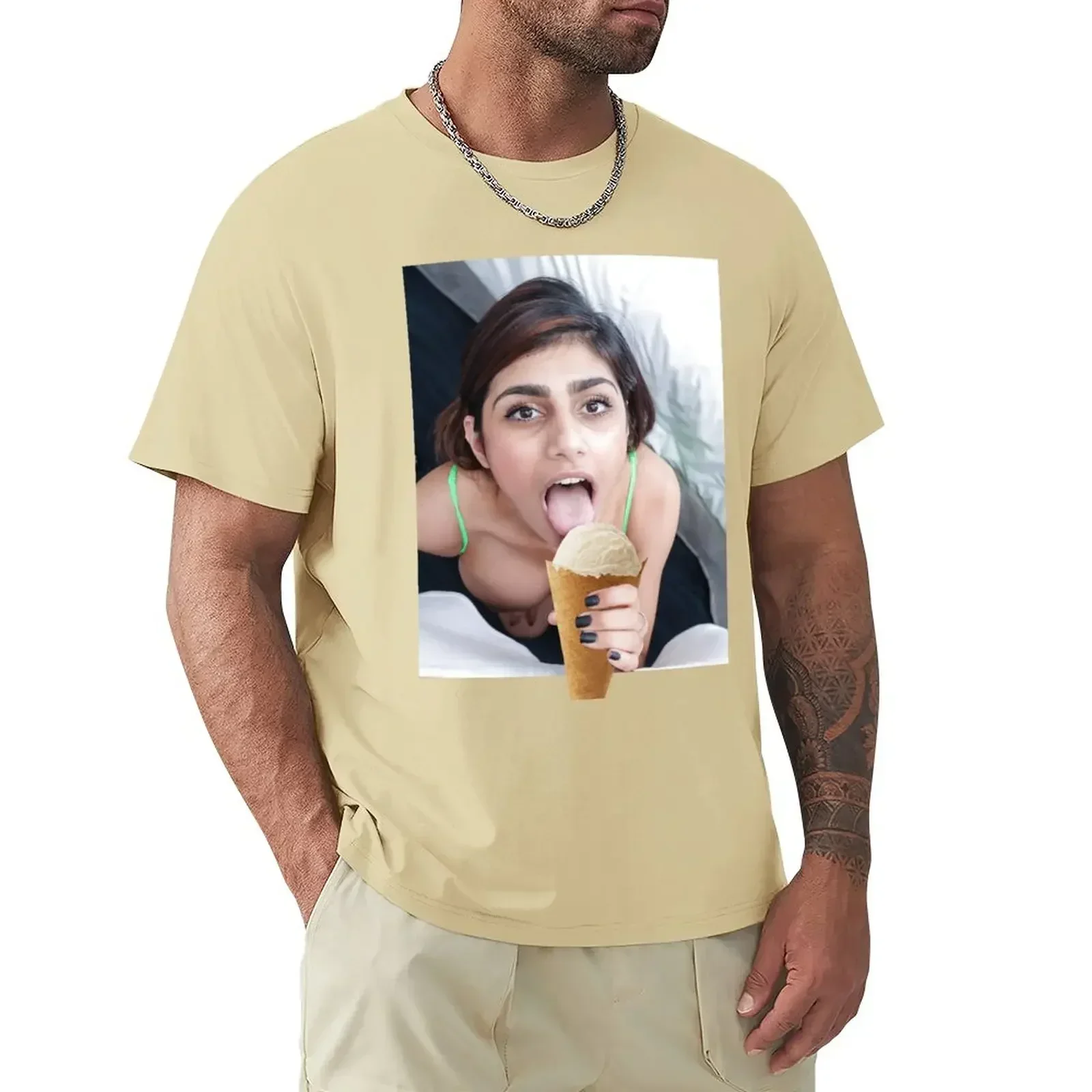 Cotton Tees Mia Khalifa eats Ice cream T-Shirt men hippie clothes oversizeds t shirts  new edition