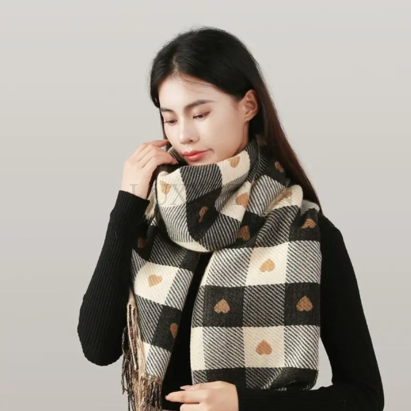 Scarves Women Knitted Heart-pattern Plaid Lovey Girl Winter Keep Warm College Fashionable Leisure Chic Classy Female