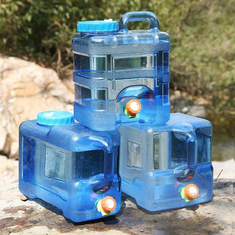 

Large Capaci Cam Self-Driving Outdoor Water Cup Creative Plastic Barrel Water Bottle with Tap for Hiking And Travel