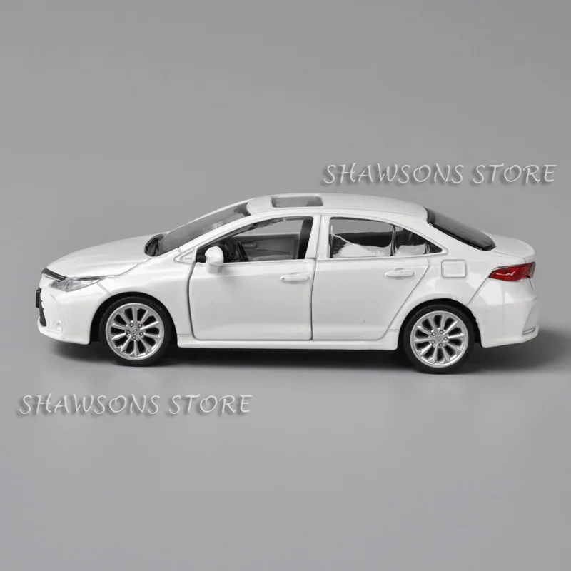 1:43 Scale Diecast Metal Model Car Toys Toyota Corolla Miniature Replica Pull Back Collection