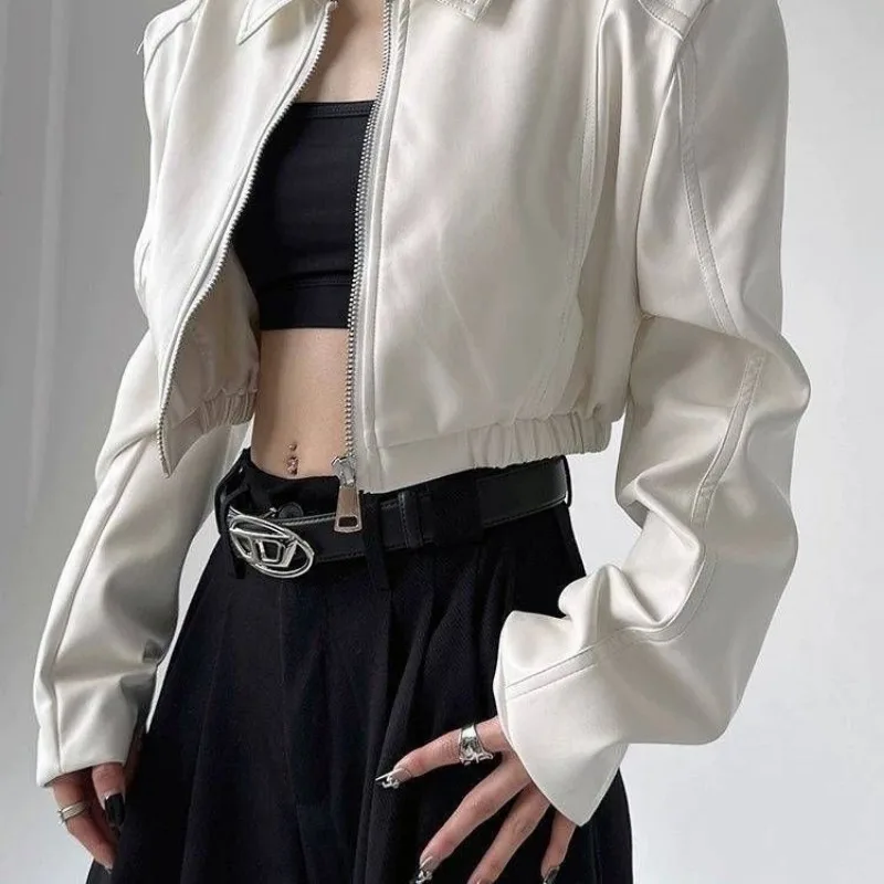 เสื้อแจ็คเก็ตหนัง PU สีดำสไตล์ Y2K แบบครอป แขนยาว ดีไซน์แบบเสื้อแจ็คเก็ตมอเตอร์ไซค์ ทรงหลวม สตรีทแวร์ ทันสมัย สไตล์วินเทจ