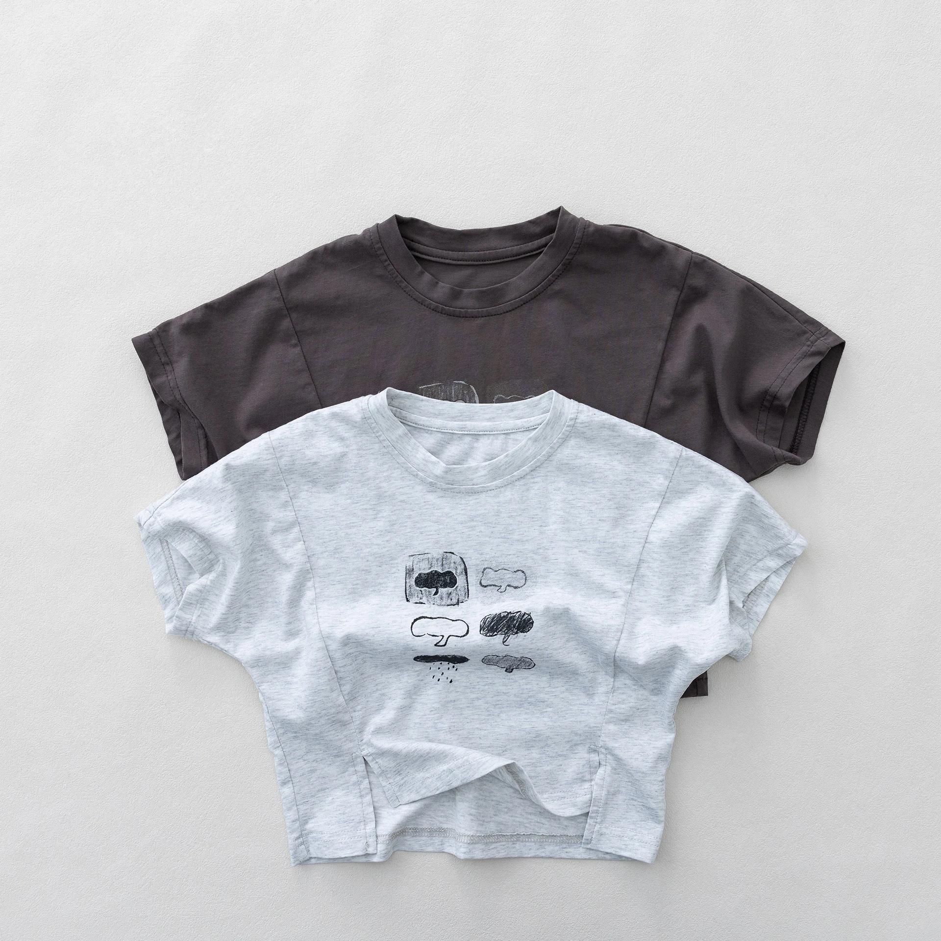 

2026 Summer New Children Short Sleeve T Shirts Boys Girls Vintage Cloud Print Tee Baby Cotton T Shirt Kids Casual Tops Clothes